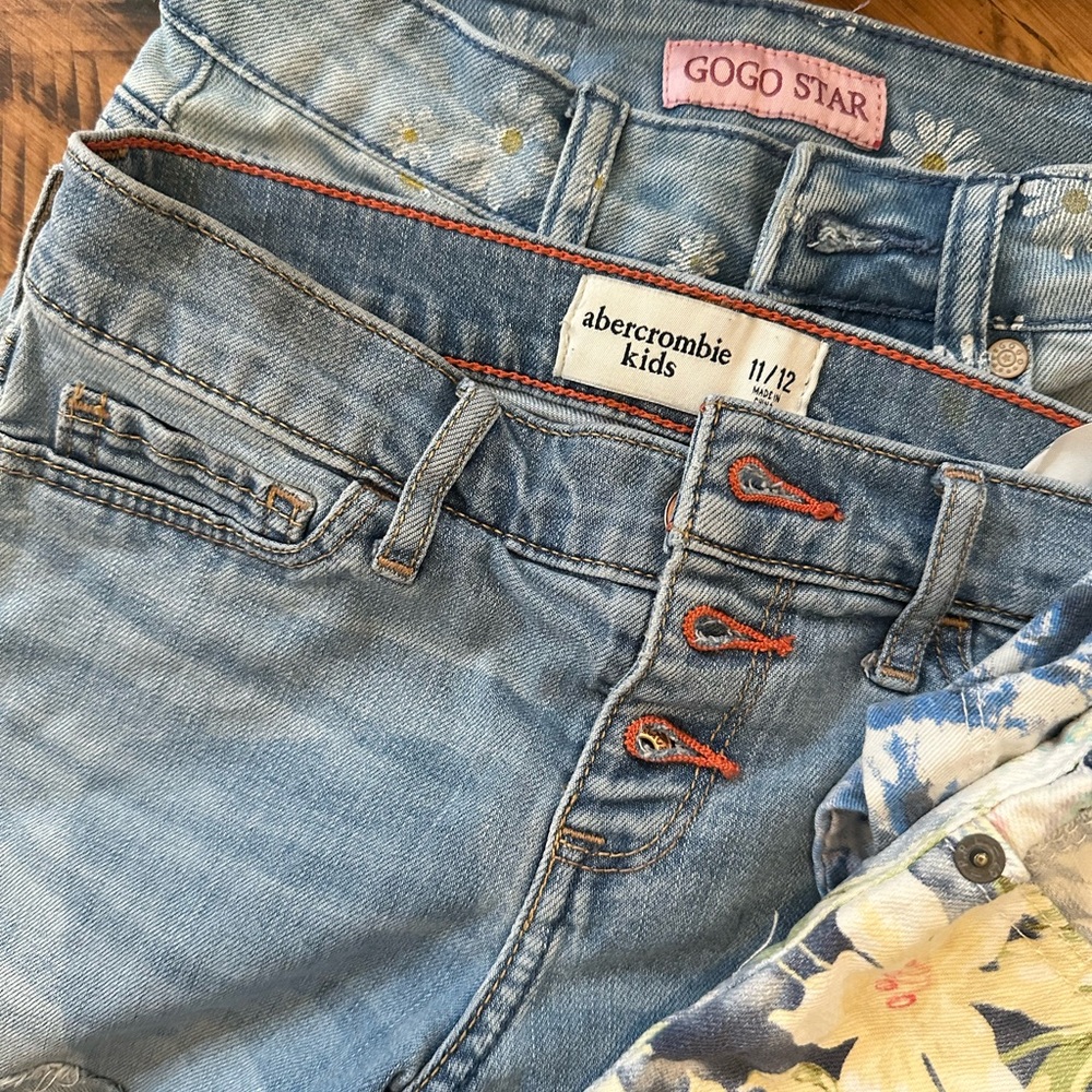 Bundle 4 pairs of shorts